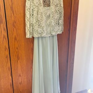 Mother of the Bride, Charity event, holiday party, tea length dress.